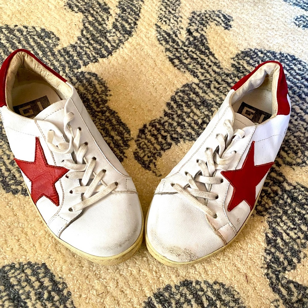 ⭐️Gio+ White and red sneaker!!